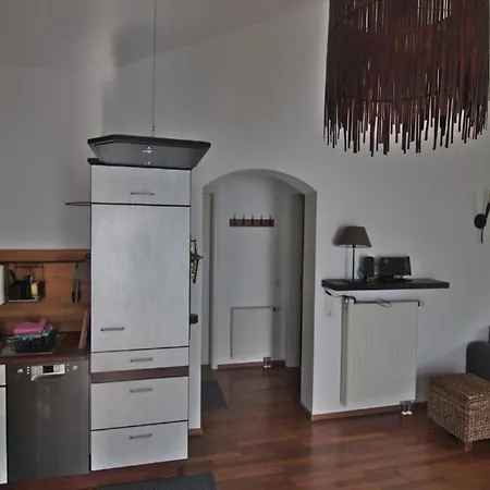 Schöne In Mit Grill Und Terrasse